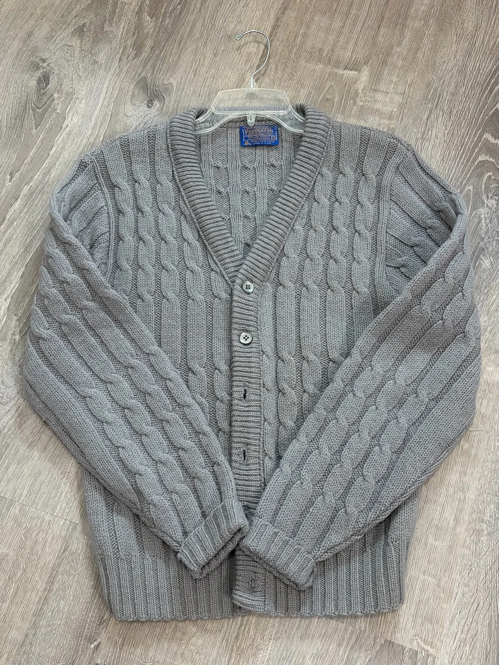 Men's Pendleton Pure Wool Gray Cable Knit V-Neck Cardigan Sweater Medium